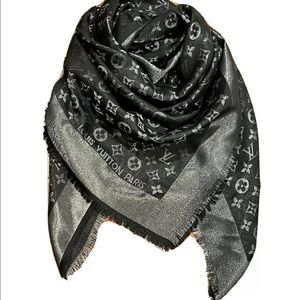 Louis Vuitton Monogram Black Shine Shawl